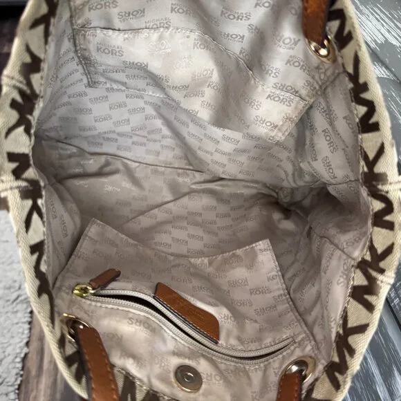 MICHAEL KORS large tote EUC - Picture 5 of 7